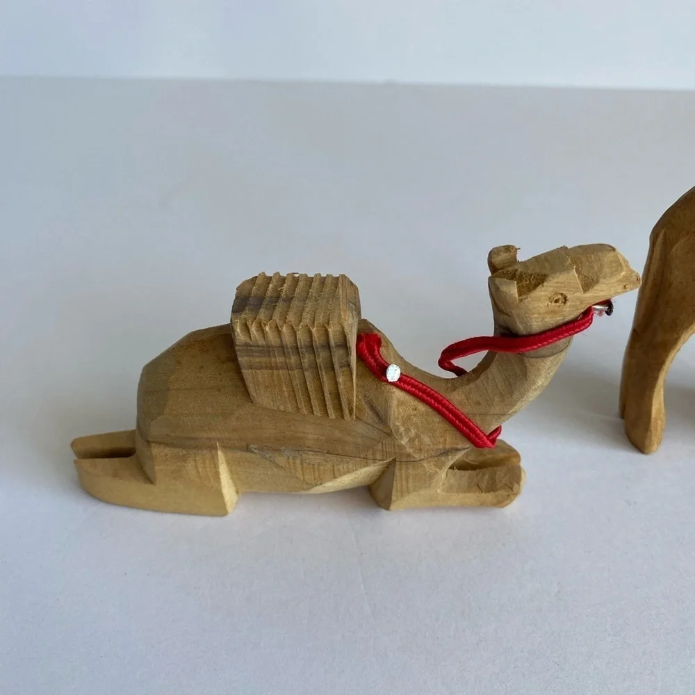 Set Of 2 Wooden Carved Camels With Drinking Bowl Small‎ Miniatures Nativity